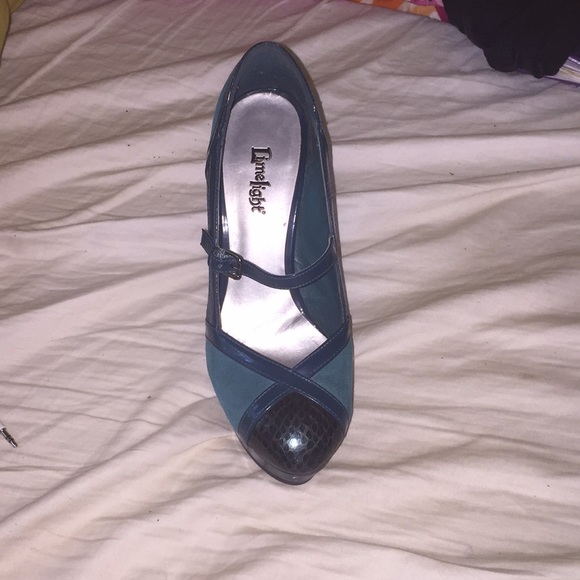 Turquoise Platforms - Picture 2 of 3